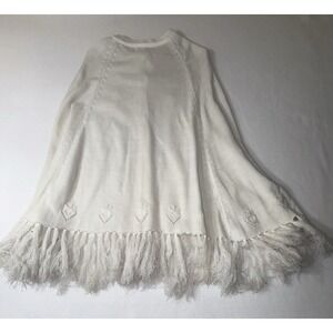 Ladies Glamour Knit Poncho Cape Wrap‎  With Fringe 1960's Vintage Rare White